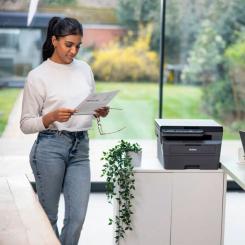 Многофункциональное устройство Brother DCPL2622DWYJ1 Фото 3