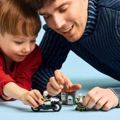 Конструктор LEGO City Преследование на полицейском мотоцикле Фото 8