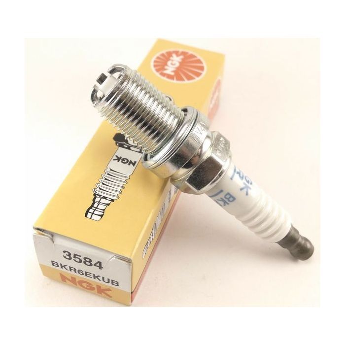 Свеча зажигания NGK 3584 BKR6EKUB Фото